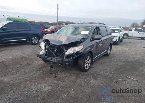 2018 Toyota Sienna Le 8 Passenger из США, поврежденный, VIN 5TDKZ3DC9JS950201